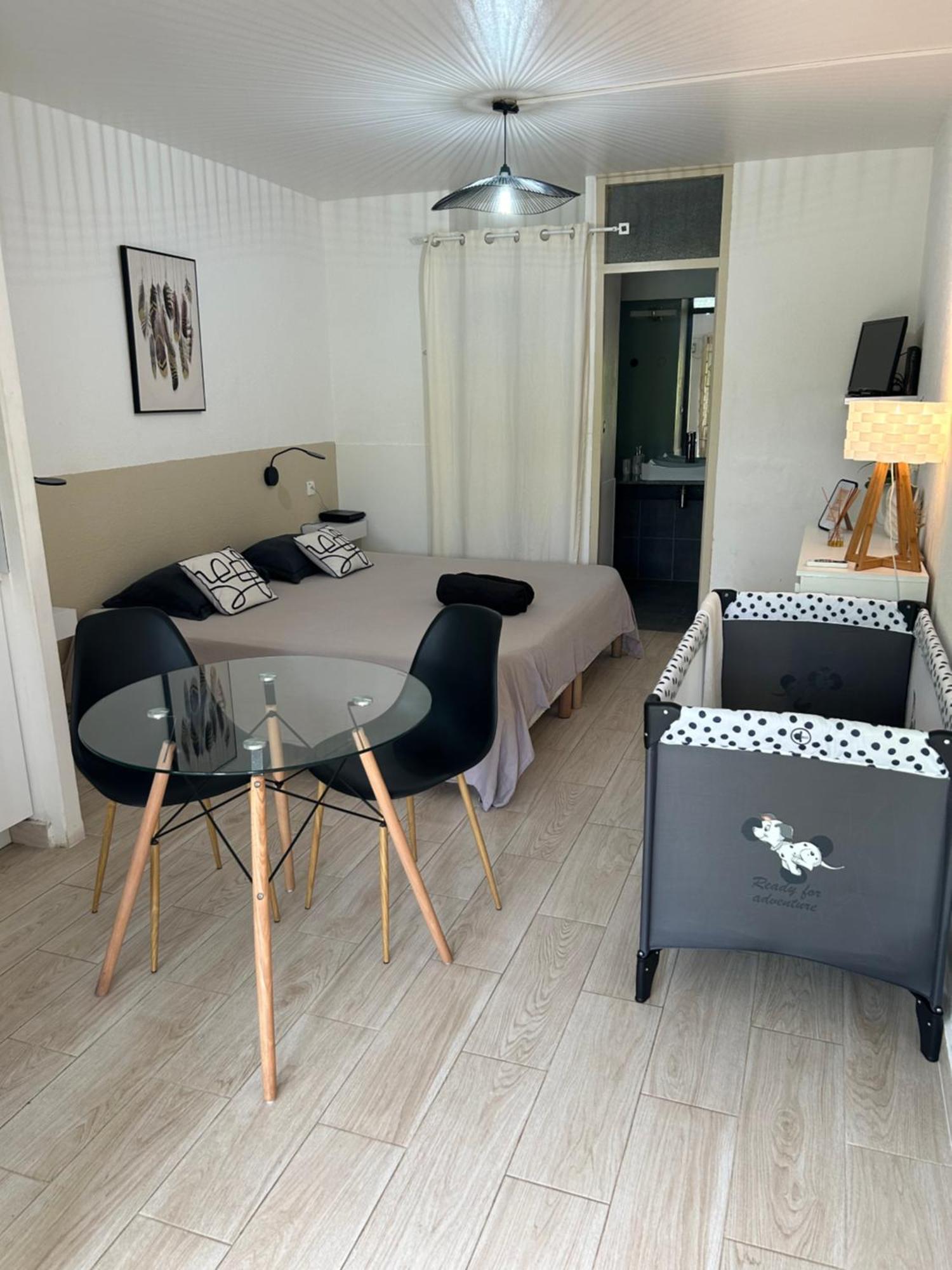 Superbe Studio Avec Piscine, Au Coeur De La Marina! Village Soleil ! Proche Aeroport & Ferry เลอโกซิเยร์ ภายนอก รูปภาพ