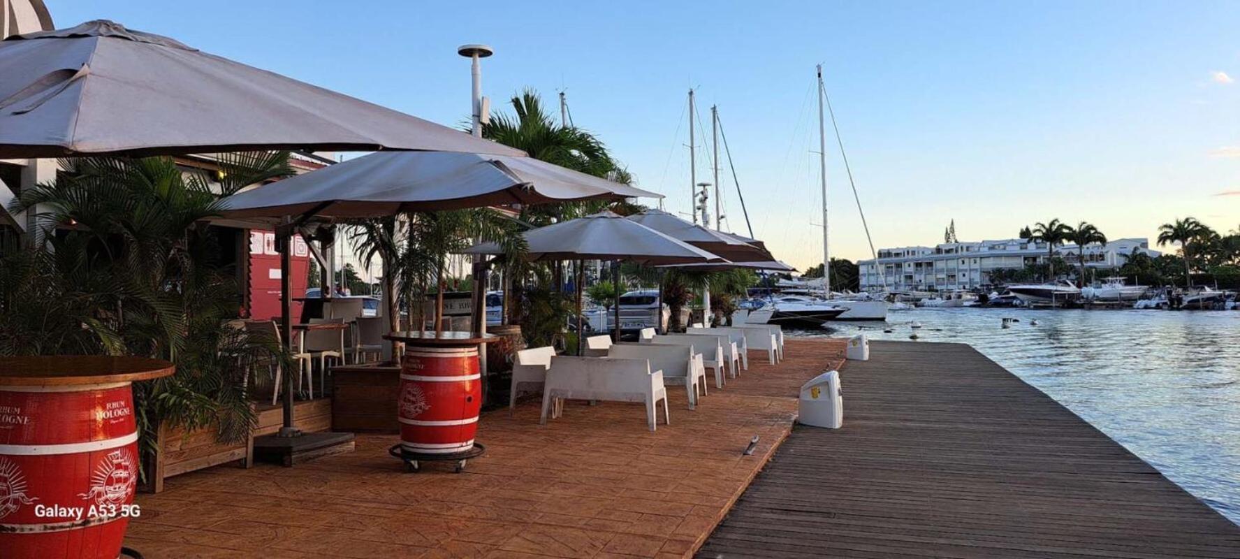 Superbe Studio Avec Piscine, Au Coeur De La Marina! Village Soleil ! Proche Aeroport & Ferry เลอโกซิเยร์ ภายนอก รูปภาพ